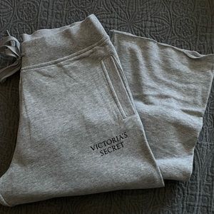 Victoria’s Secret Boyfriend fit pants